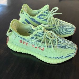 Yeezy Boosts 350 v2 Semi Frozen Yellow size 7